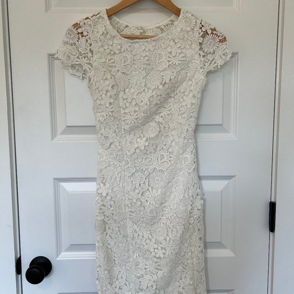 Mini white lace bodycon dress, Lulu's XS - Picture 2 of 4